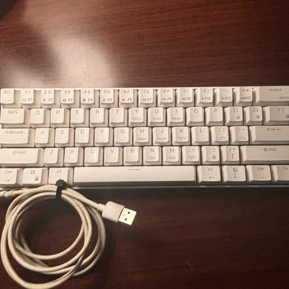 RK61 Royal kludge 60% Keyboard - Picture 2 of 3